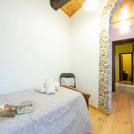 Petit Coeur Dans L' Ancien Village In Brovello - Happy Rentals Apartamento *
