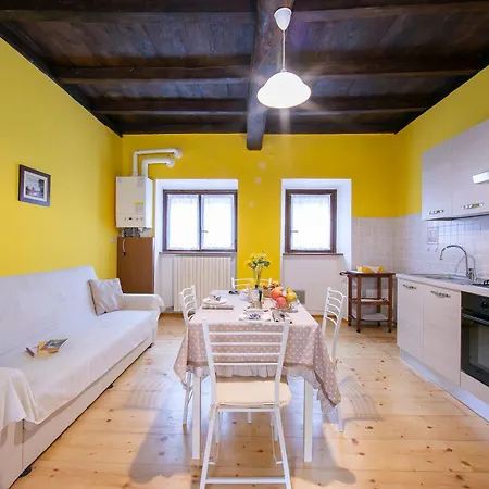 Petit Coeur Dans L' Ancien Village In Brovello - Happy Rentals Apartamento Brovello-Carpugnino